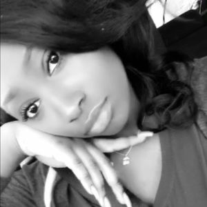 Meet your Posher, Alexis